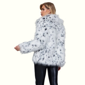 Snow Leopard Fur Coat Turning To The Left Viewed From Back